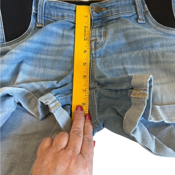 Isabel Maternity Light Blue Under Belly Midi Denim Shorts, Expandable Side Sz 4 - Picture 7 of 8